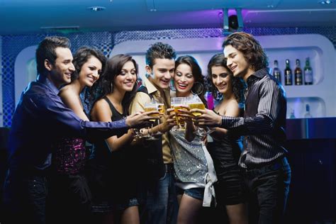 Nightlife in India: Where to Party, Drinking Age, Curfews .